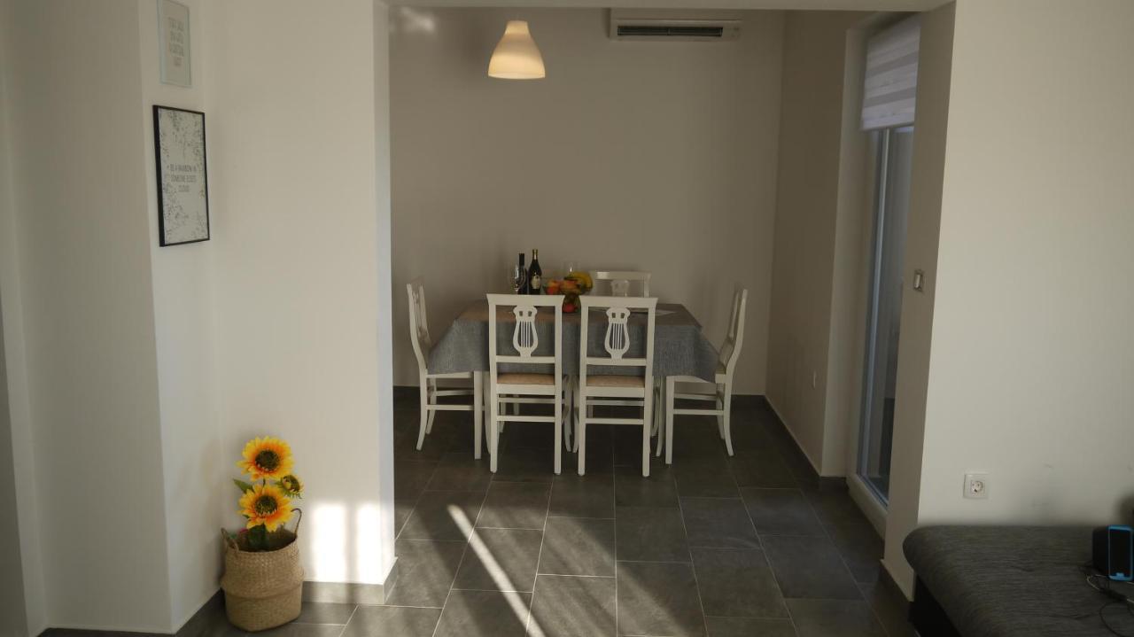 דירות Ližnjan Sunrise Penthouse Apartman מראה חיצוני תמונה